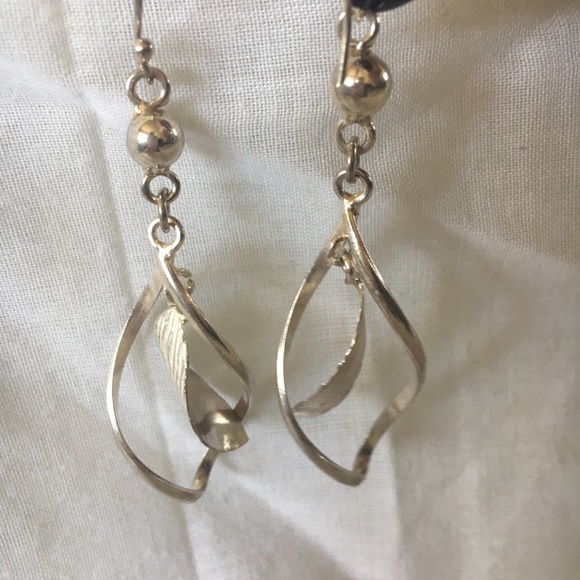 Sterling Silver Earrings Peruvian - Picture 2 of 3